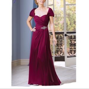 Jade by Jasmine Chiffon Gown women’s size 6